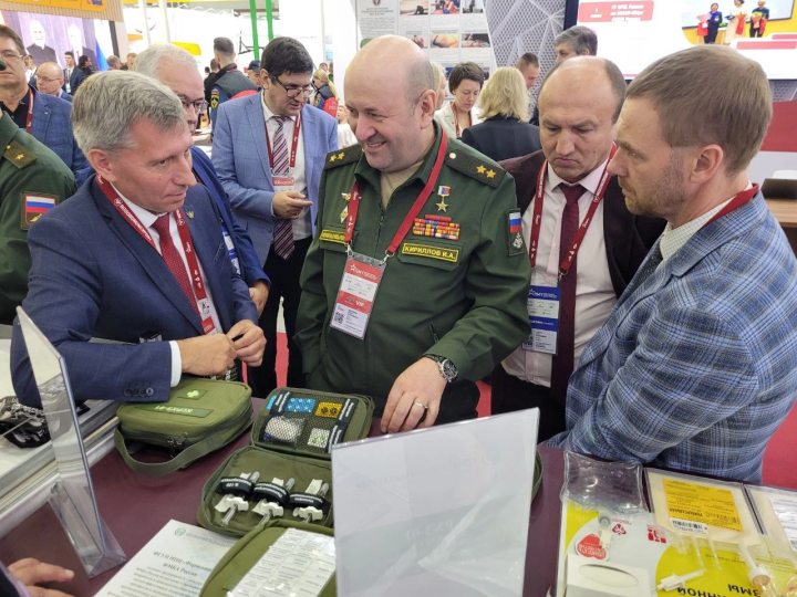 Химкинское предприятие представило лекарственные препараты на форуме «Армия-2023»  