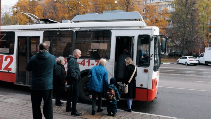 Как открываются двери в автобусе