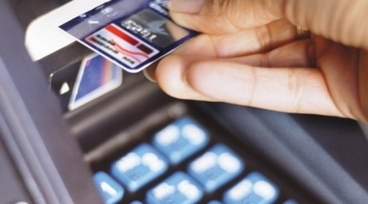 Полицейскими УМВД раскрыта кража денежных средств с банковской карты